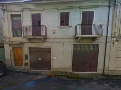 Garage al piano terra sito a Cittanova (RC), in via Vincenzo Gioberti 50-52....