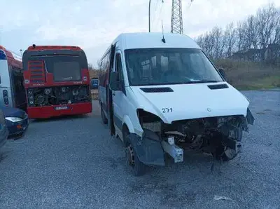Piena proprietà del Parco Automezzi da rottamare, si invita a prendere...