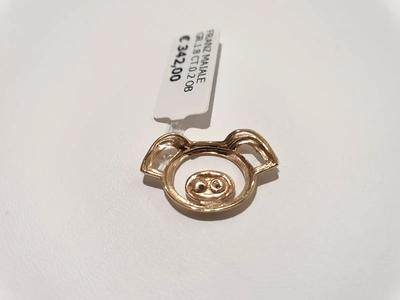 (Lotto n.1838) un ciondolo in oro giallo 18 kt a forma di maiale con...
