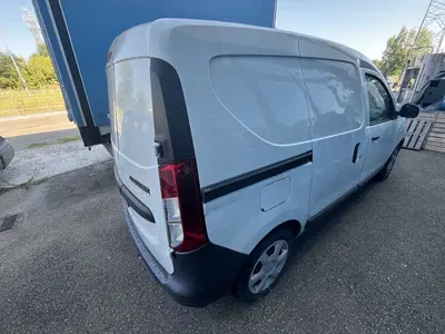 Lotto 2 - costituito da: UN AUTOCARRO MARCA DACIA, MODELLO DOKKER