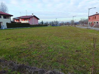 Lotto non edificato facente parte del piano di lottizzazione residenziale denominato "Ottoboni" sito in Comune di Ponte di Piave (TV), località Levada, Via Giovanna Cappellotto Callegari.