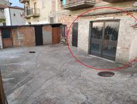 Magazzino al p. primo sottostrada. Consistenza 64 mq,...