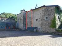 Fabbricato costituito da tre piani fuori terra oltre ad...