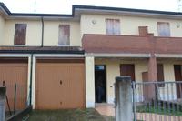 Piena proprieta' di villetta a schiera centrale con...