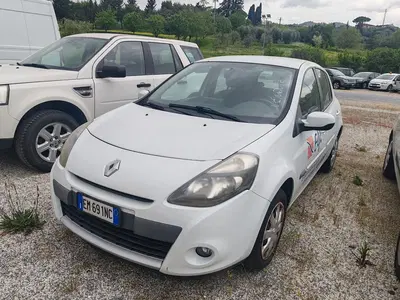 AUTOCARRO RENAULT CLIO ANNO 2012 LOTTO 18