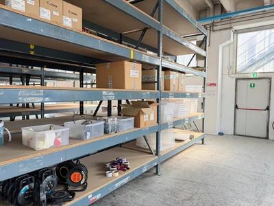 Lotto 3: scaffalature industriali, in buone condizioni d'uso (circa 220...