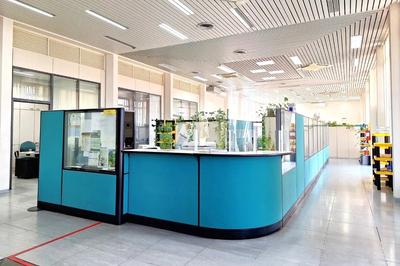 Ufficio con servizi (sub 15) in zona artigianale ad Elmas (CA), via delle...