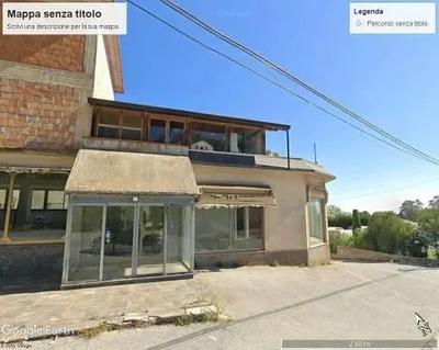 Stabilimento industriale costituito da piano terra (esteso 405 mq.), destinato ad attività commerciale e tre piani seminterrati destinati ad attività industriale, fra loro comunicanti, con piazzale antistante, estesi complessivamente 2 .975, sito in Monreale, contrada Caculla n. 76.