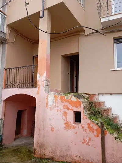 Piena proprietà dell'appartamento ubicato nel comune di Monte San Giacomo (SA), alla Via Napoli n. 80