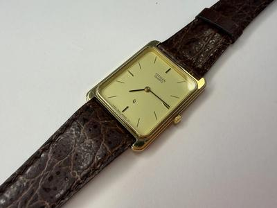 RIF 5: OROLOGIO AL QUARZO IN ACCIAIO DORATO MARCA CITIZEN