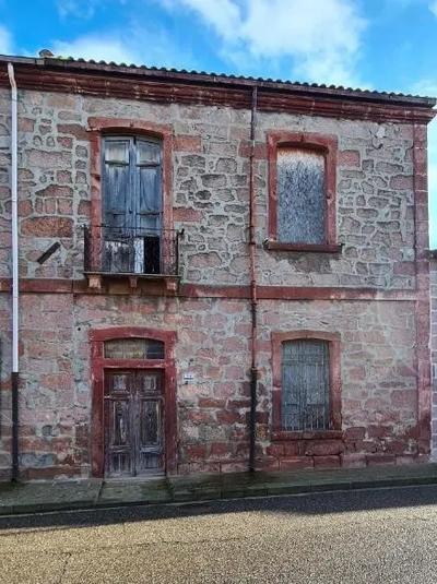 Lotto 1: Fabbricato residenziale sito nel Comune di Fordongianus nella via...