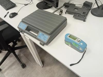 STOCK DI ATTREZZATURA E STRUMENTAZIONE DA LABORATORIO