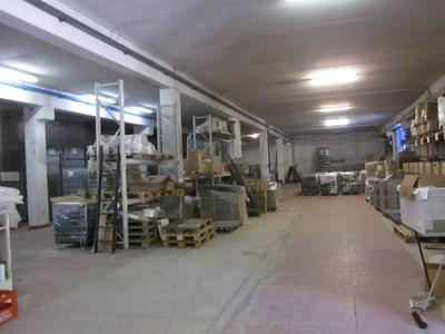 Capannone ad uso agricolo su due livelli con area...