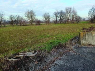 Lotto non edificato facente parte del piano di lottizzazione residenziale denominato "Ottoboni" sito in Comune di Ponte di Piave (TV), località Levada, Via Giovanna Cappellotto Callegari.