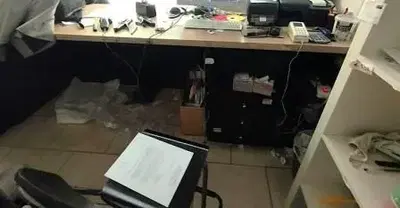 LOTTO UNICO: ACQUISTO DELL’AZIENDA AD INSEGNA “OASI” costituita dal complesso dei diritti, rapporti giuridici e beni (materiali e immateriali) finalizzati all’esercizio dell’attività di lavanderia in locali in affitto presso il centro commerciale i Malatesta (Rimini Via Emilia n.150). L’azienda si compone di contratti d’affitto dei locali; beni strumentali come da inventario, dipendenti ed avviamento.