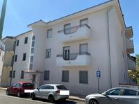Abitazione di tipo civile [A2] e garage siti...
