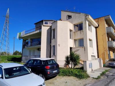 unità immobiliare a Lentini (SR) via gandhi 14 - in c.f. fl. 60 p.lla 717/3
