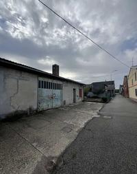 magazzino ad un piano fuori terra in località Libiola....