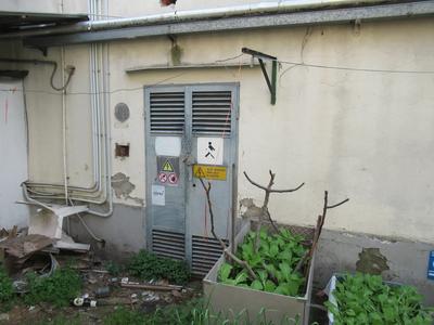 Piena proprietà di cabina elettrica da ritenersi a servizio di più ampio...