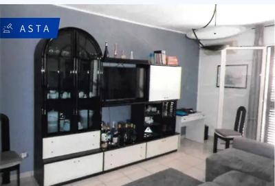 Appartamento al quarto piano (sub 84) con box auto (sub 67), ad Acireale (CT), via degli Argentieri Acesi 20. Superficie commerciale totale: 126 mq Per maggiori informazioni visitare il portale www.quimmo.it - Codice annuncio 2516033