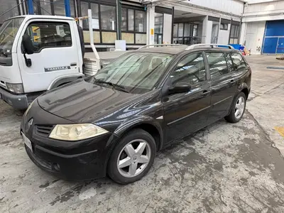 Autocarro Renault MeganePer visionare la documentazione disponibile, si invitano le parti interessate a visitare la pagina dell'asta sul portale www.industrialdiscount.it - codice asta 10382