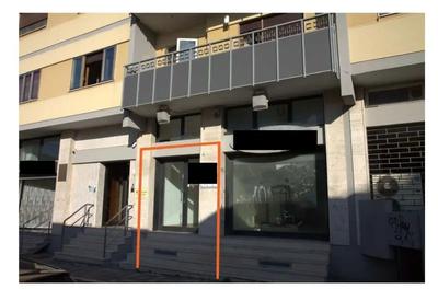 Appartamento ad uso ufficio, con ingresso autonomo, al piano terra.