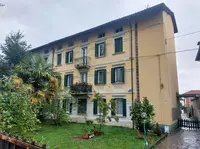 Corpo A: appartamento al piano secondo composto da...