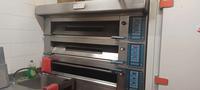 UN FORNO PROFESSIONALE DI MARCA POLIN A TRE CAMERE, TRE...