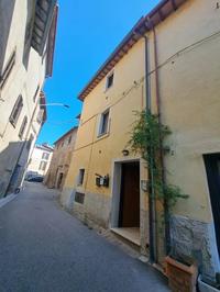 Appartamento civile abitazione al piano 2