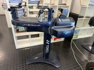 MACCHINA INCORDATRICE YONEX PT8 DELUXE MOD. 102393 MFG.NO. 207240, COMPUTER...