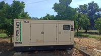 LOTTO 2: gruppo elettrogeno insonorizzato marca BRUNO Generators modello GQ85F, anno 2016, matricola 160026/1, equipaggiato con motore diesel IVECO NEF 45 TM1A e alternatore MECC ALTE ECP34-1S. Potenza nominale continua pari a circa 75 kVA / 60 kW,potenza in emergenza 83 kVA / 66,4 kW, tensione trifase 400 V. Struttura cabinata insonorizzata da esterno tipo Ariete Quiet, peso circa 1.300 kg. Il bene è installato all’aperto, con normali segni di utilizzo e ossidazioni superficiali da esposizio