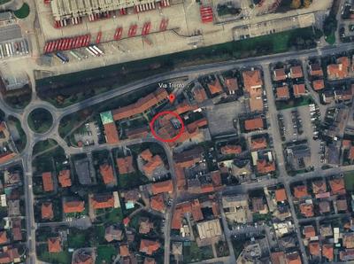 Piena proprietà di appartamento al secondo piano di una...