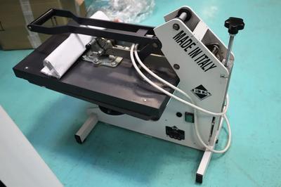 Termopressa/trasferitrice a caldo per tessuti ed etichette SUPER COMBI MATR. 4469YDSR