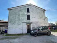 Piena proprietà su immobile ad uso civile abitazione...