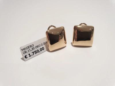 (Lotto n.1760) un paio di orecchini a bottone quadrato in oro giallo 18 kt...