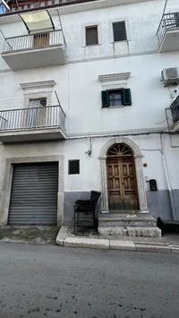 Piena proprieta' per l'intero di unita' immobiliare ad...