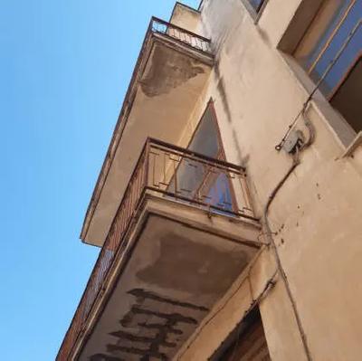 Civile abitazione a Copertino (Le) via Nazario Sauro n. 11, della superficie...
