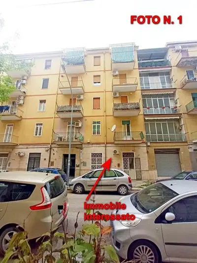 Immobile a piano terra, adibito a uso abitazione di tipo popolare sito nel Comune di Foggia in Via Ciampitti n. 58 (ex civici 58 e 60 a seguito della trasformazione della porta di ingresso distinta civico n. 60 nell'attuale finestra della cameretta). Si compone di un ambiente ingresso - cucina – soggiorno, una camera da letto, una cameretta, disimpegno, w.c. cieco e privo di aperture verso l'esterno e di un  ripostiglio realizzato nel vano ingresso – cucina – soggiorno.