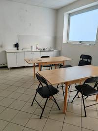CUCINA COMPONIBILE, TAVOLINI, SEDIE ETC. LOTTO 11