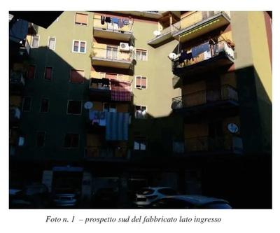 Appartamento con terrazzo e relativa tettoia in legno al piano attico, oltre...