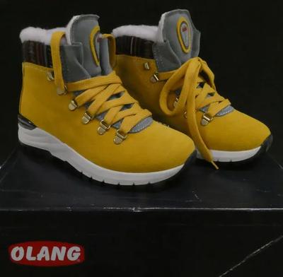 Rif. 26B) Scarpe tecniche Olang