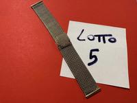 UN BRACCIALE DI OROLOGIO IN ORO TITOLO 750, PESO G 48,80  