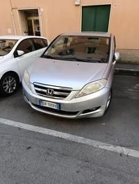 Autovettura Honda CRV targata DV100VX anno 2009 (batteria non funzionate - scarica)