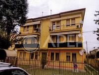 Lotto Unico - piena proprietà di unità immobiliari...