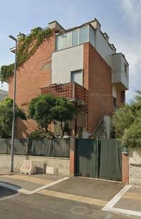 LOTTO 2: Proprietà pari ad 1/1 dei seguenti immobili:-...