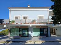 Unità immobiliare adibita ad istituto di credito a...