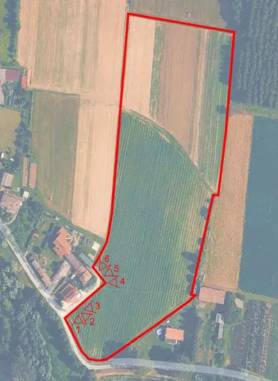 Terreni agricoli ad uso seminativo tra loro confinanti con superficie...