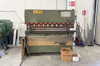 Macchinari per la lavorazione del metallo da officina e...