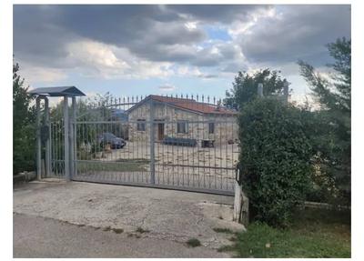 LOTTO UNICO: PIENA PROPRIETÀ DI FABBRICATO UNIFAMILIARE...