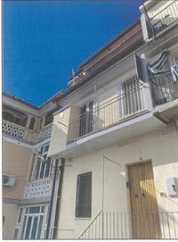 Quote di unità immobiliare e terreno siti nel Comune di...